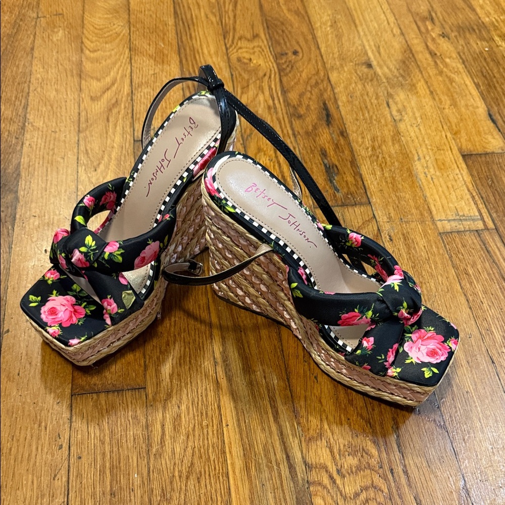 Betsey Johnson Black and Pink Floral Wedges - Picture 5 of 9